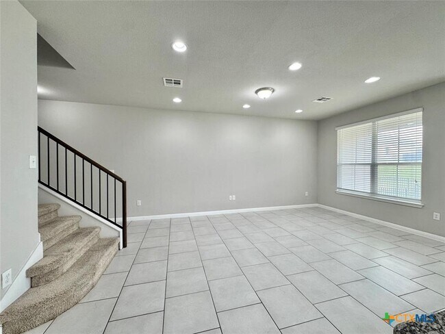 Building Photo - 113 Homily Dr