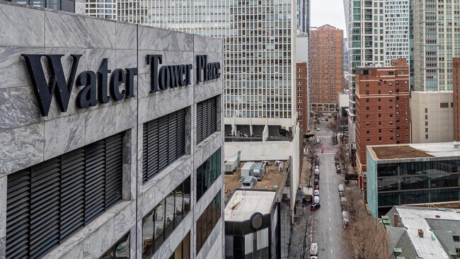 Building Photo - 111 E Chestnut St