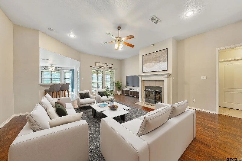 Building Photo - 10820 Cactus Trail