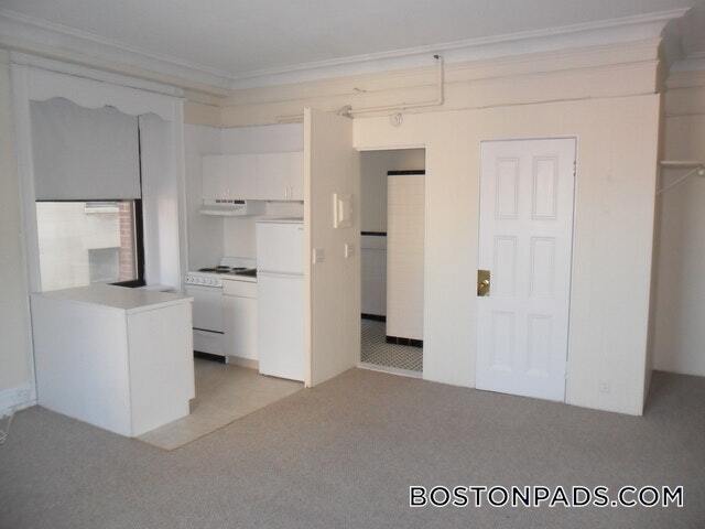 Building Photo - 62 Boylston St