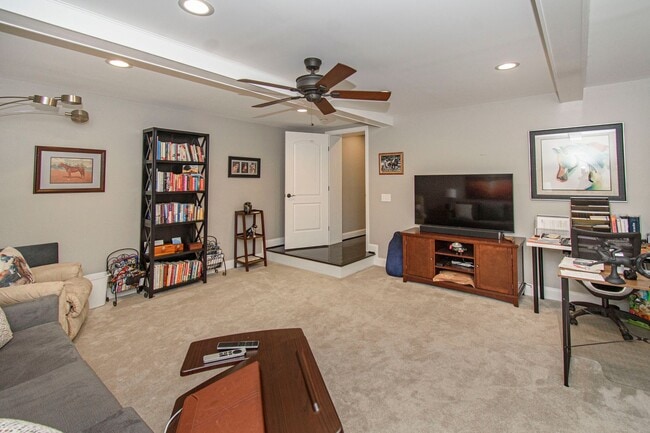 Building Photo - Spacious Home with Hot Tub, Fenced Yard an...