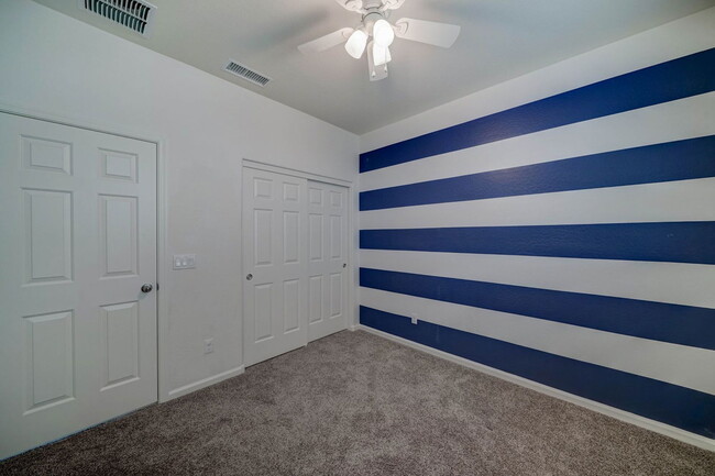 Building Photo - 7636 W Quail Track Dr