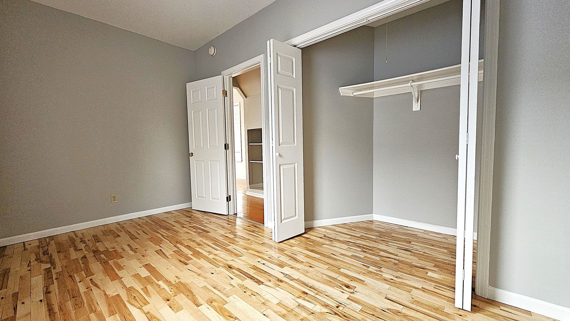 Building Photo - 158 Main St