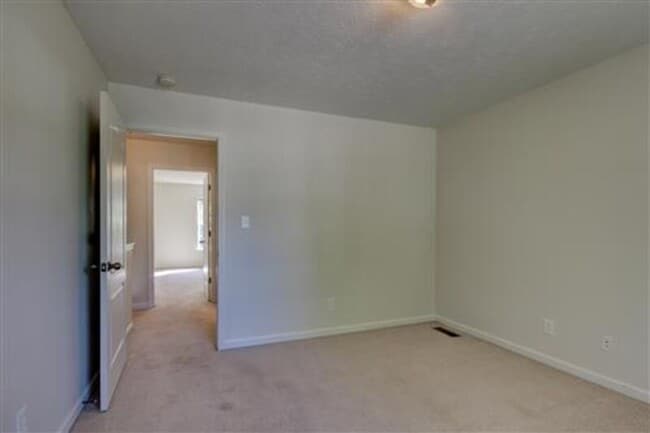 Building Photo - 916- A Charlotte Street