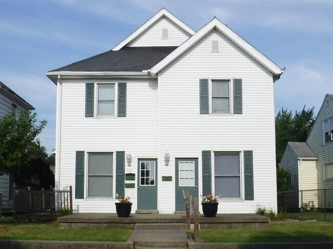 FRONT VIEW - 116 S G St