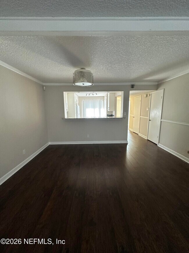 Building Photo - 7867 Bahia Vista Ct