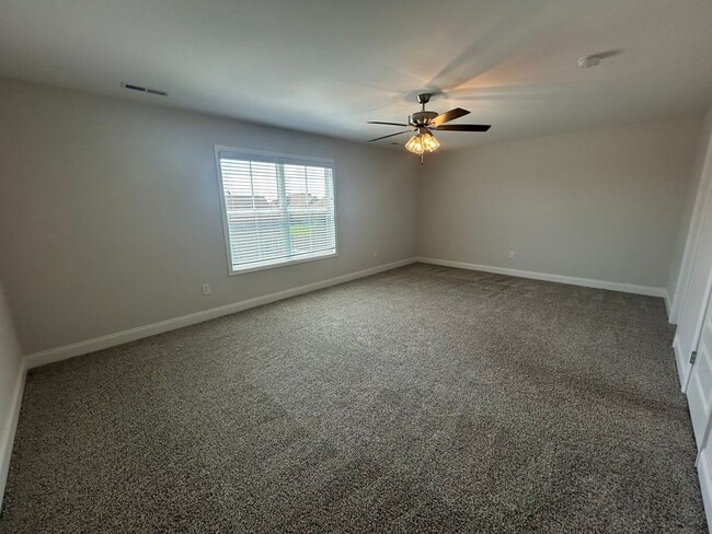 Building Photo - Beautiful 4BR Home in Athens with Bonus Room & Fenced Yard