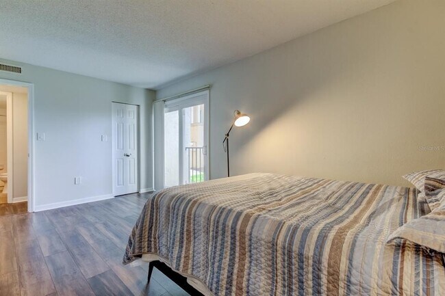 Building Photo - 90 S Highland Ave