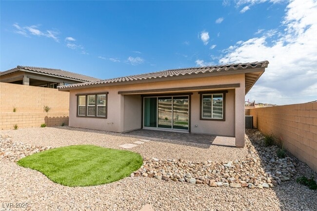 Building Photo - 257 Piazzetta Pl