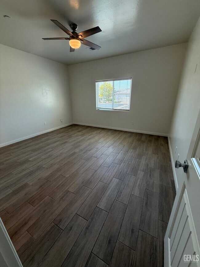 Building Photo - 3915 Costa Del Sol Ln