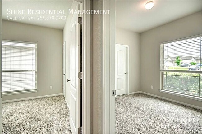 Building Photo - 2002 Hayes-