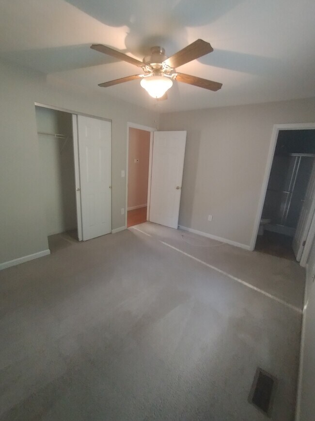 Building Photo - 4724 Land Rush Dr