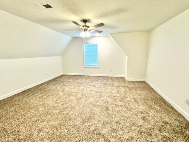 Building Photo - Now Leasing a 5-Bedroom 3 Bath Home in Horn Lake, MS.