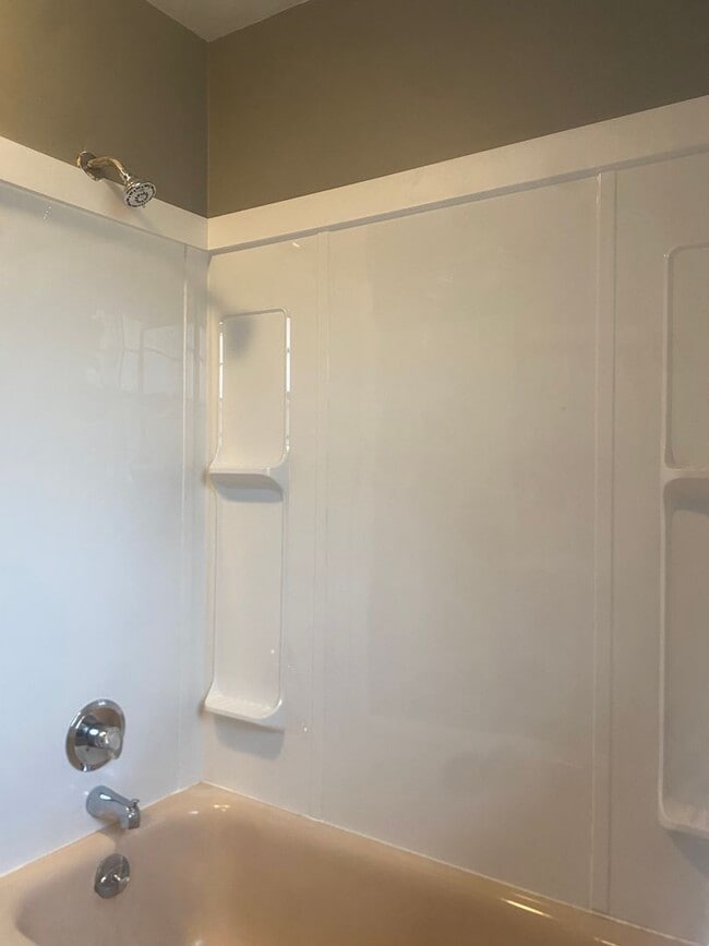 Building Photo - 524 N Allyn St