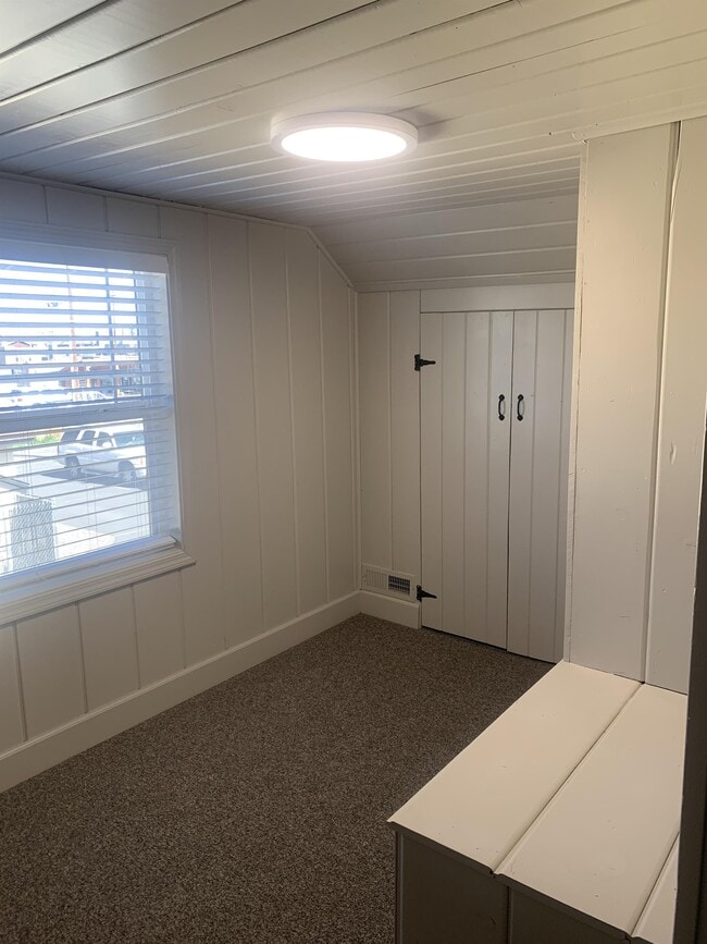 Building Photo - 306 NW 7th St