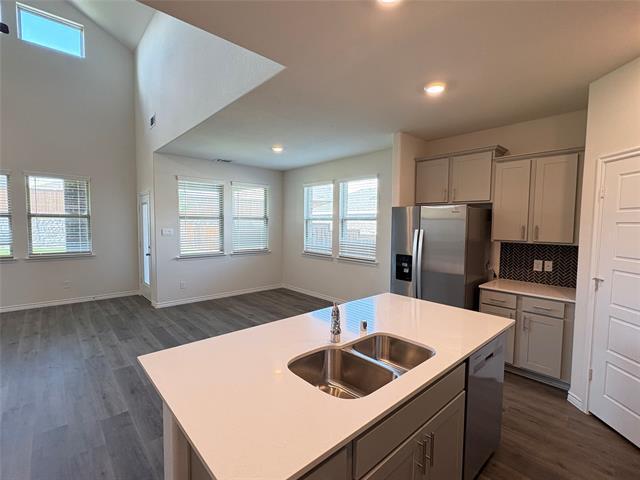 Building Photo - 6047 Tudor Pl