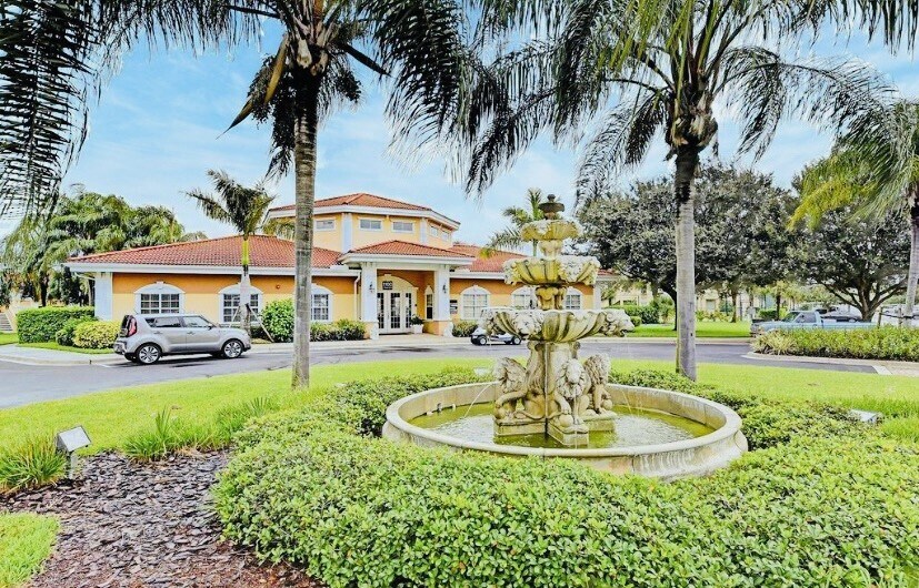 Building Photo - 1110 Villagio Cir
