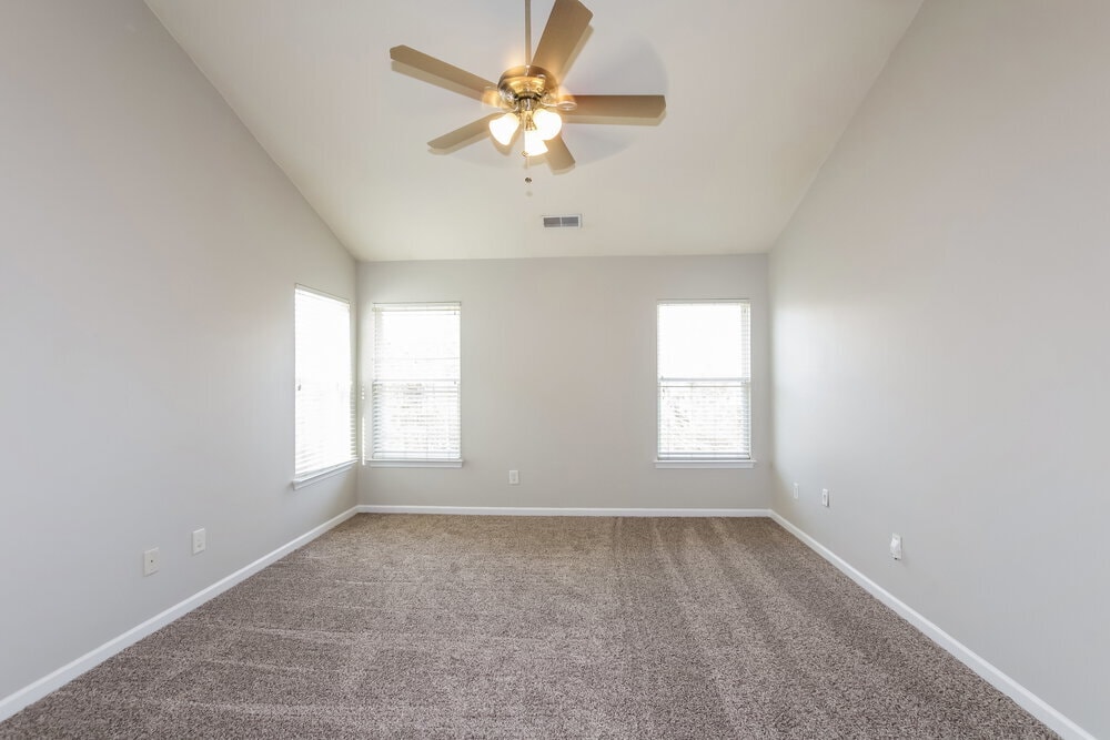 Building Photo - 2713 Forest Grove Ct