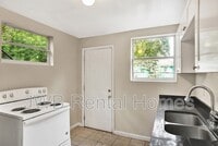 Building Photo - 1530 W 21st St