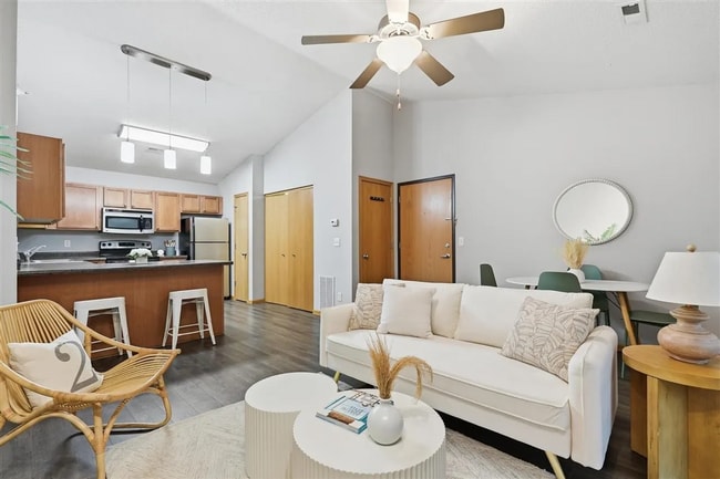 Building Photo - New Listing - 2 Bedroom, 2 Bath Condo in North Liberty