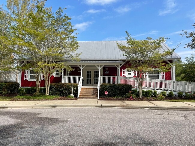 Building Photo - 4476 Farm Lake Dr