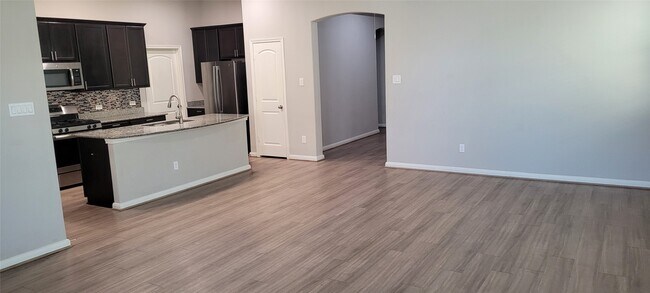 Building Photo - 6042 Carpenters Cove Ln