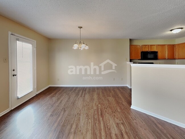 Building Photo - 10845 Albertson Dr