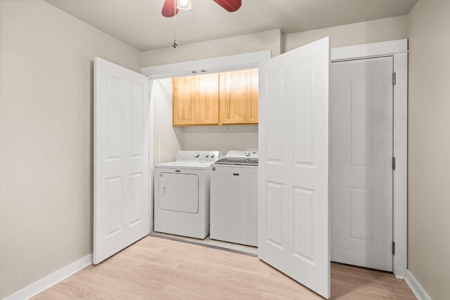 Building Photo - 2221 McCall Dr
