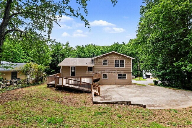 Building Photo - 2642 Hatfield Cir SE