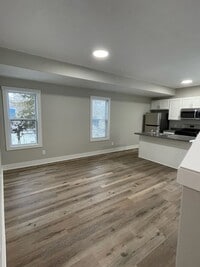 Building Photo - 3 Bedroom Quiet neighborhood