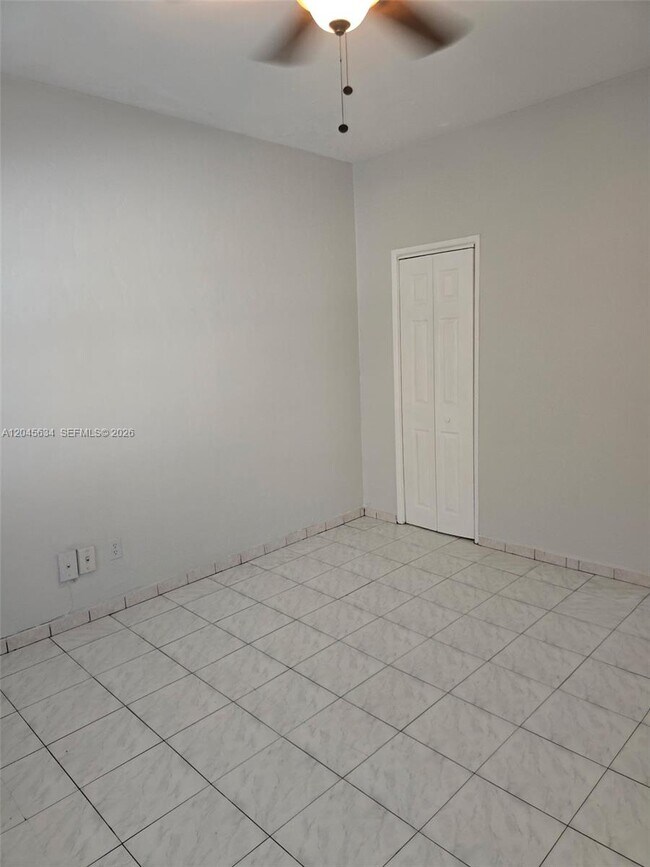 Building Photo - 215 30th St