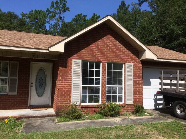 Building Photo - 7219 Pro Ln