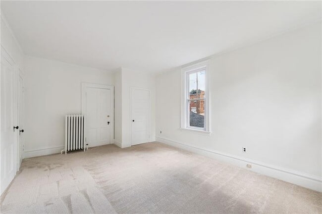 Building Photo - 108 S St Clair St