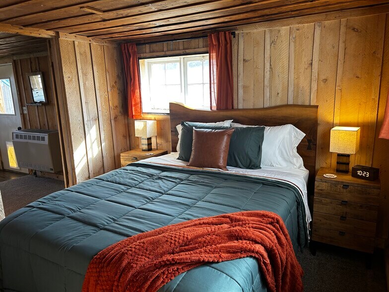 Building Photo - 810 Watt Canyon Rd