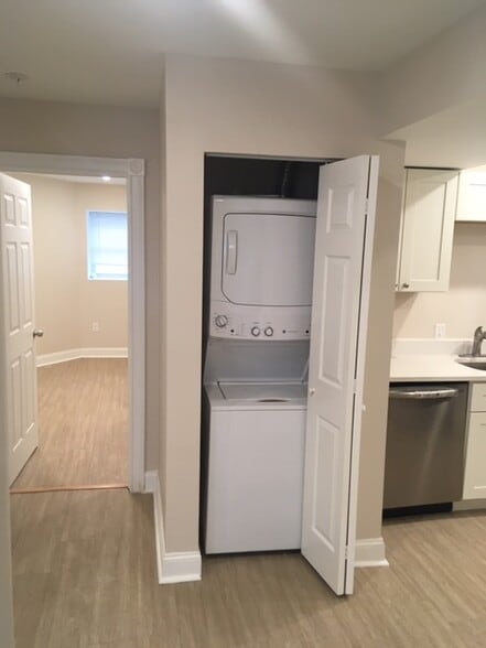 Building Photo - 5990 Alder St