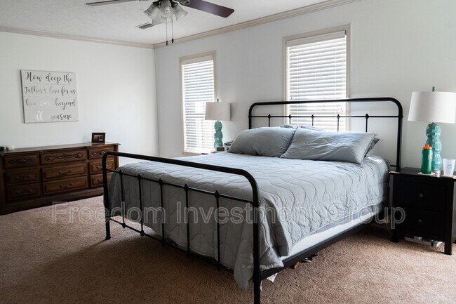 Building Photo - 1000 Harbour Shore Dr