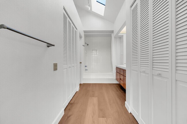 Building Photo - 54 Via Candelaria