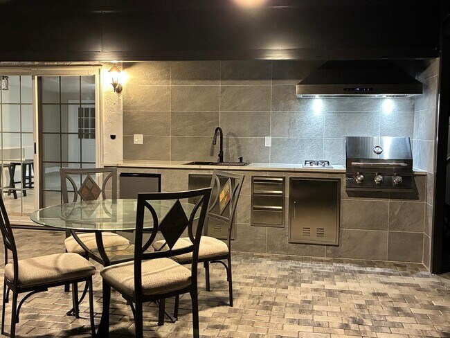 Building Photo - 5103 Condado Terrace
