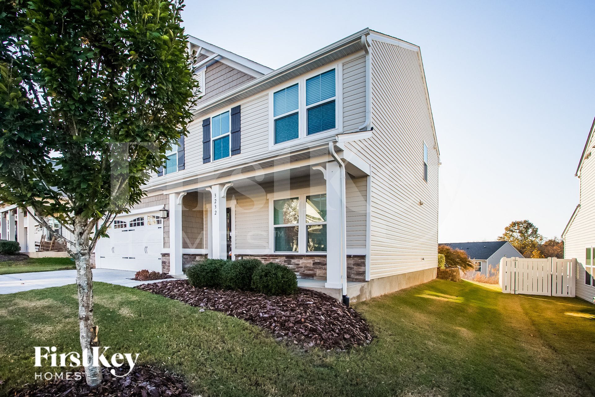 Building Photo - 3232 Oulten St SW