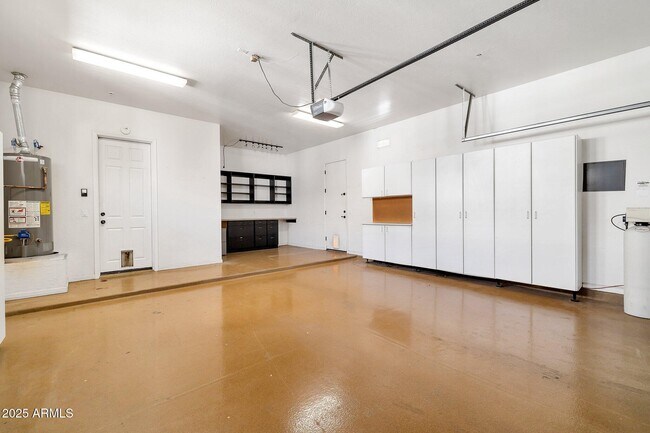 Building Photo - 7694 E Manana Dr