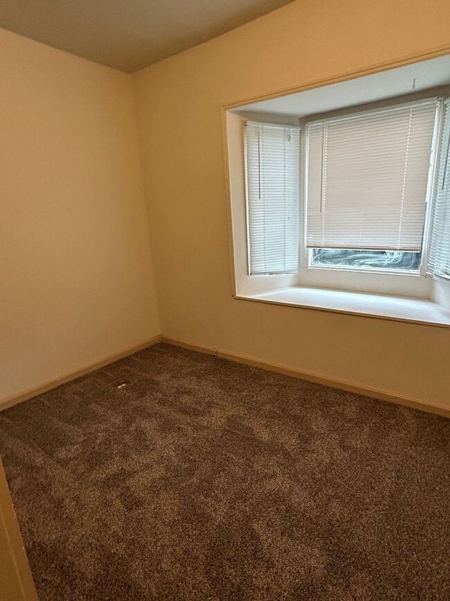 Building Photo - 1823 Mulberry St