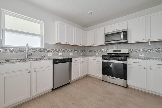 Building Photo - 25406 Cheshire Knoll St