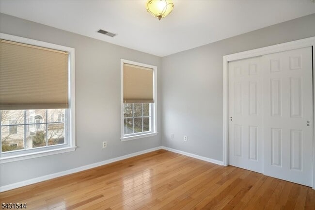 Building Photo - 145 Arrowgate Dr