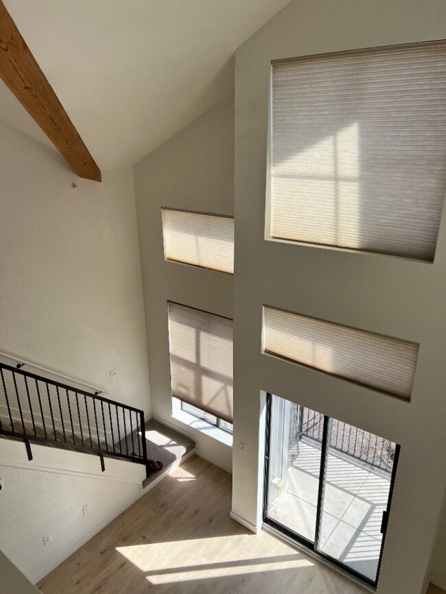 Building Photo - AVAILABLE JULY! Fully-remodeled RiNo Townhome!