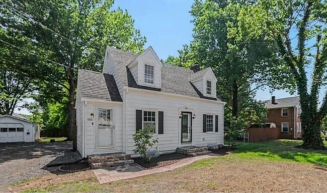 Building Photo - 506 Hogestown Rd
