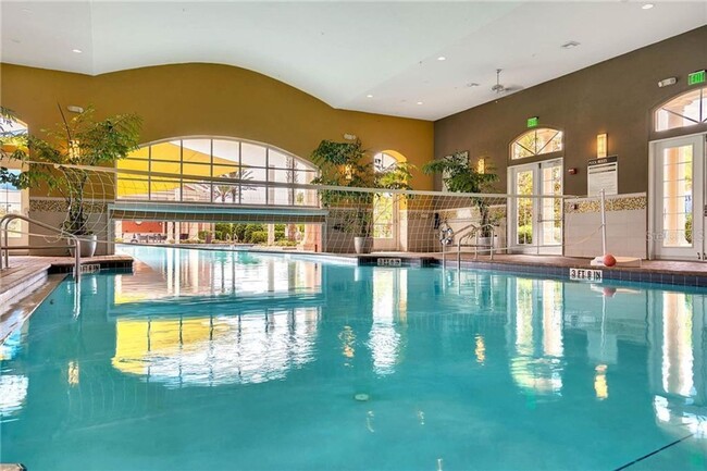 Building Photo - Available Now!! Beautiful Capri split floo...