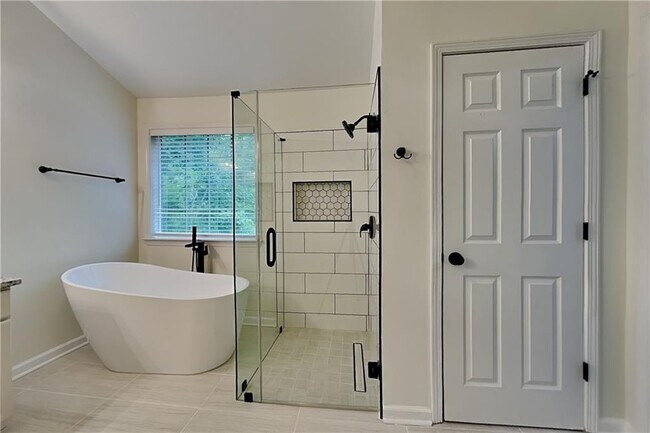 Building Photo - 420 Sable Ct