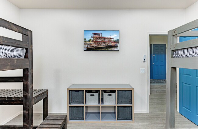 Building Photo - 820 Avalon Ave