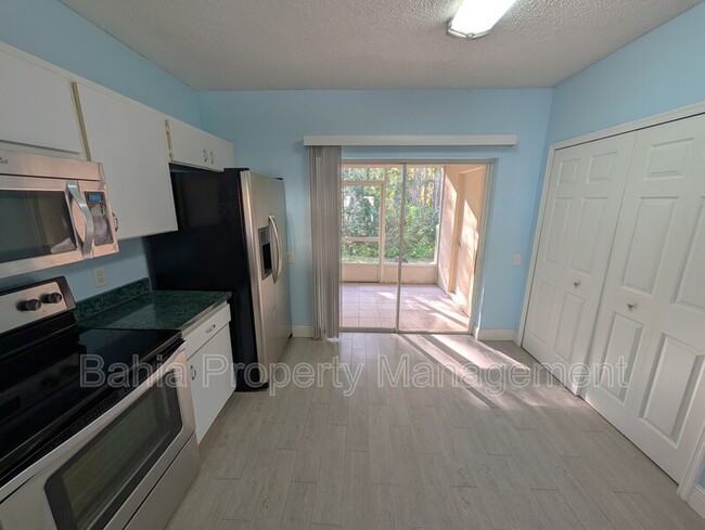 Building Photo - 5440 Carrollwood Key Dr