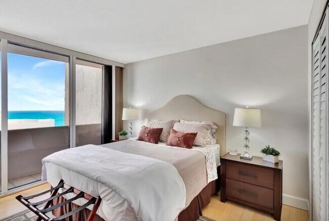 Building Photo - 4200 N Ocean Dr